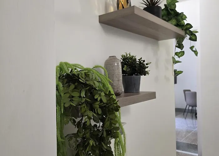 Domus Augusta Relax E Comfort Vicino Al Centro Apartment *